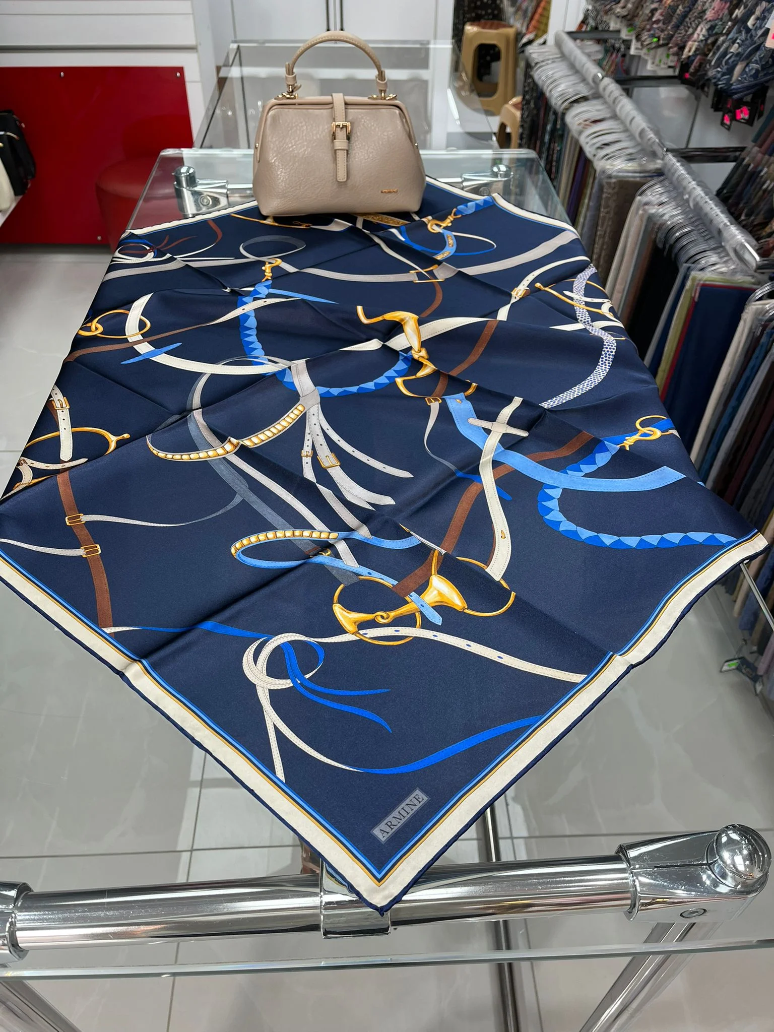 Armine Sur'a ipek - görsel 1