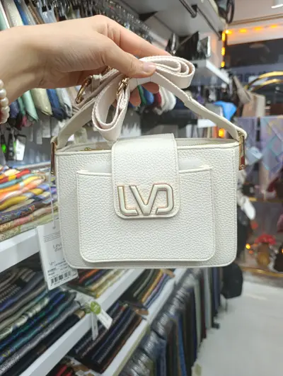 Levidor Çanta1